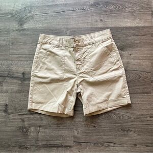 NWOT Lee Regular Fit Mid Rise Khaki Shorts